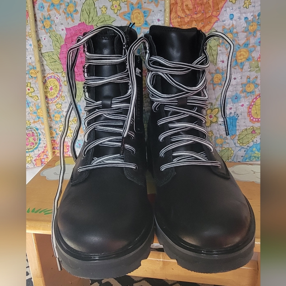 Sorel Black Lace-Up Waterproof Lennox Boots